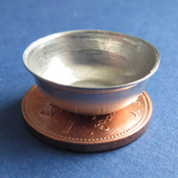 1/24th Scale Metal Mixing Bowl